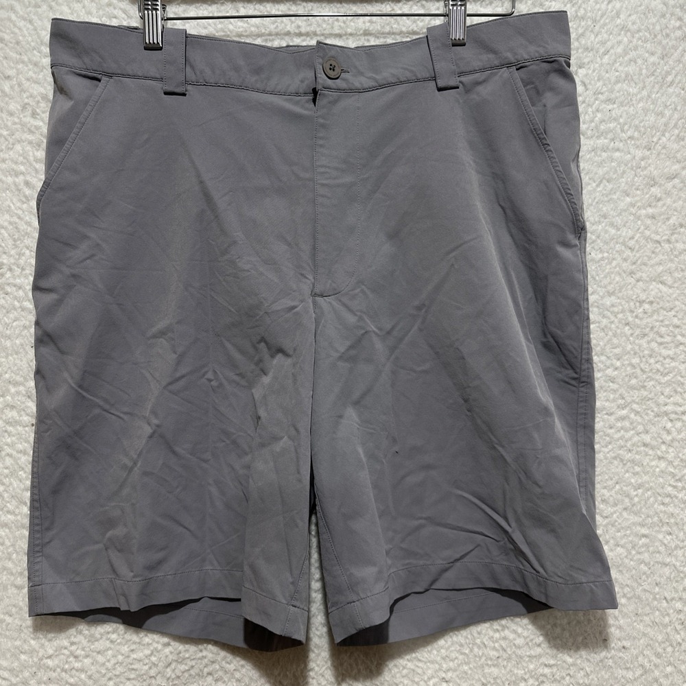 Under Armour Shorts Men's Size 36 Gray Chino Golf Slash Pocket Belt Loops Logo